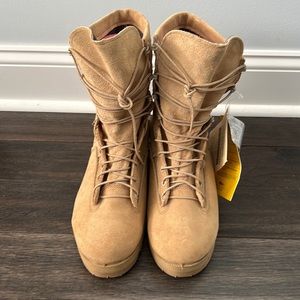 NWT Belleville Army Combat Boots Size 10W.